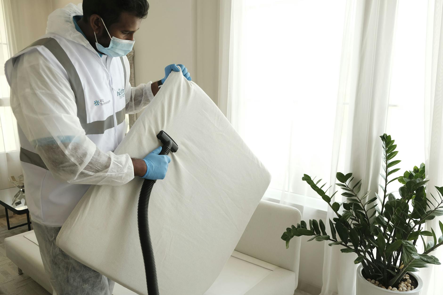 Professional mattress cleaning service